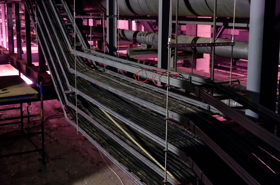 Propagación vertical de incendios: bandejas de cables